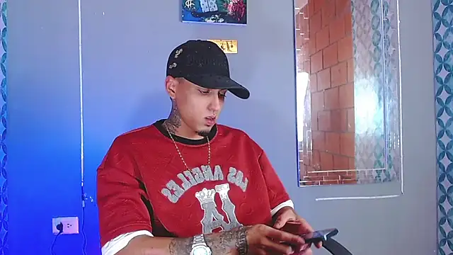 Snapshot of Liam_lee chatting on 19, 7, 2026 Liam lee online show from 19, 7, 2026