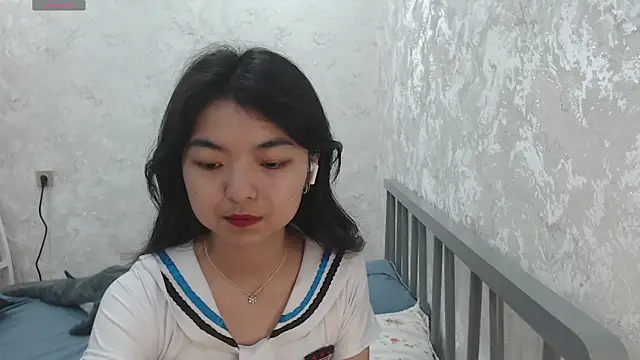 Snapshot of Shy_Kira chatting on 7, 7, 2026 Shy Kira online show from 7, 7, 2026
