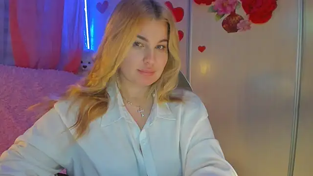 CoraSwon online show from 2, 3, 2025