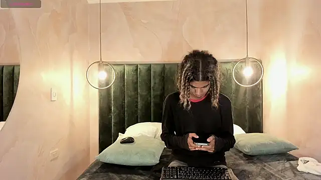 Snapshot of Maxim-Walker chatting on 31, 1, 2025 Maxim-Walker online show from 31, 1, 2025