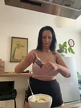 Off  Melonenmandy online show from 4, 4, 2026