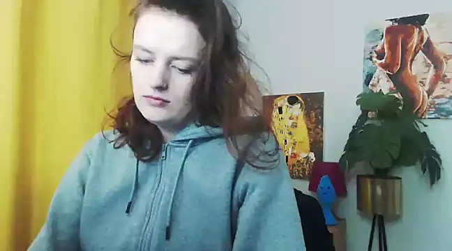Snapshot of juicyNadine chatting on 4, 12, 2024 juicyNadine online show from 4, 12, 2024