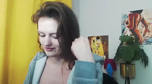 Snapshot of juicyNadine chatting on 4, 12, 2024 juicyNadine online show from 4, 12, 2024