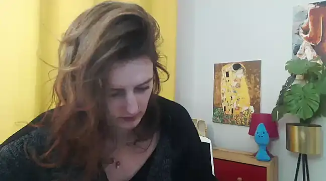 Snapshot of juicyNadine chatting on 5, 12, 2024 juicyNadine online show from 5, 12, 2024