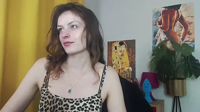Snapshot of juicyNadine chatting on 11, 9, 2025 juicyNadine online show from 11, 9, 2025