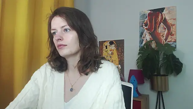 Snapshot of juicyNadine chatting on 7, 10, 2025 juicyNadine online show from 7, 10, 2025