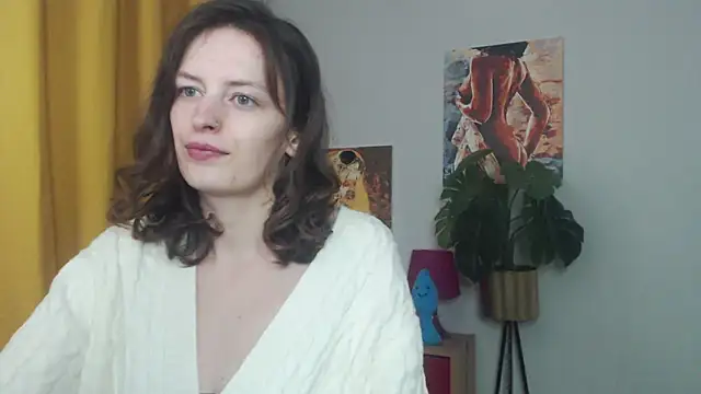 Snapshot of juicyNadine chatting on 13, 10, 2025 juicyNadine online show from 13, 10, 2025