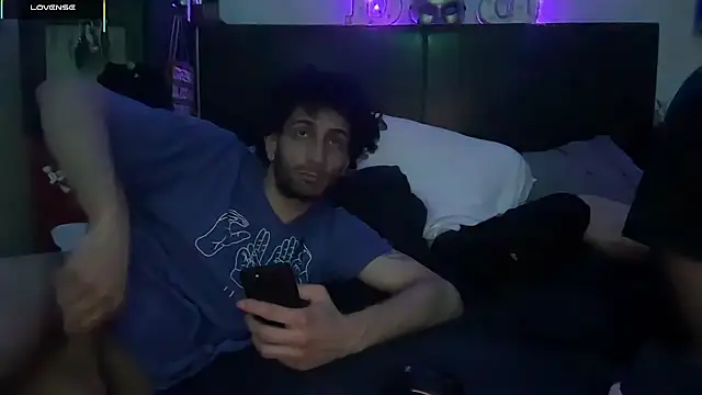 Snapshot of pantslesstraveler_plt chatting on 17, 11, 2025 pantslesstraveler plt online show from 17, 11, 2025