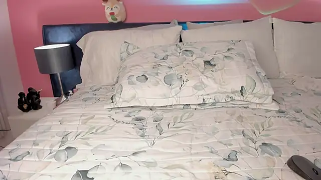 Alaia Manson online show from 18, 3, 2025