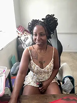 LeyaHoneybuns online show from 8, 4, 2026