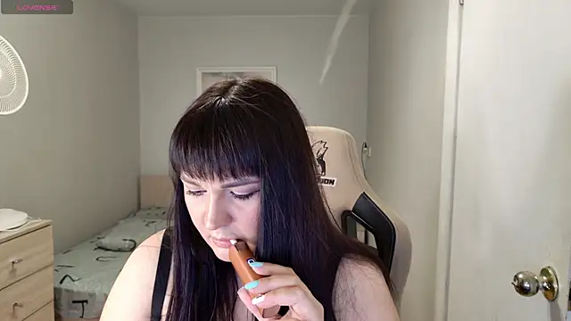 Snapshot of Tina_Dolly chatting on 22, 6, 2026 Tina Dolly online show from 22, 6, 2026