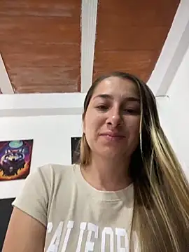 Snapshot of Iris_love18 chatting on 28, 1, 2025 Iris love18 online show from 28, 1, 2025