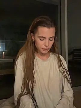 EmiliaCatalina online show from 22, 2, 2026