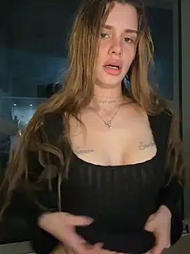 EmiliaCatalina online show from 27, 5, 2026