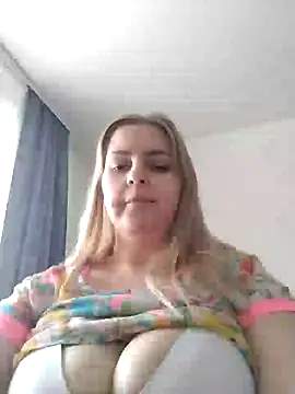 Snapshot of Lady_nice_cat chatting on 27, 1, 2025 Lady nice cat online show from 27, 1, 2025