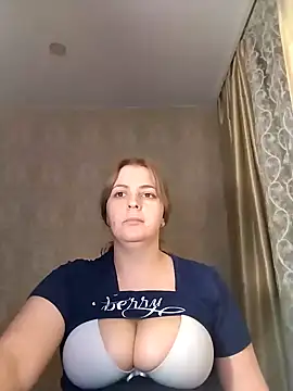 Snapshot of Lady_nice_cat chatting on 4, 2, 2025 Lady nice cat online show from 4, 2, 2025