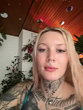 Snapshot of Stella-Kink chatting on 25, 1, 2025 Stella-Kink online show from 25, 1, 2025