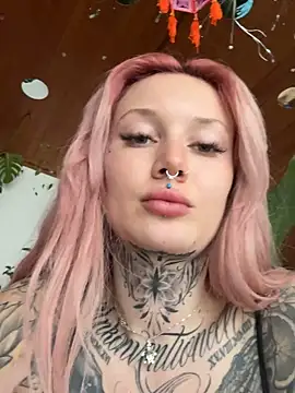 Snapshot of Stella-Kink chatting on 8, 3, 2025 Stella-Kink online show from 8, 3, 2025