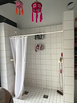 Snapshot of Stella-Kink chatting on 12, 11, 2025 Stella-Kink online show from 12, 11, 2025