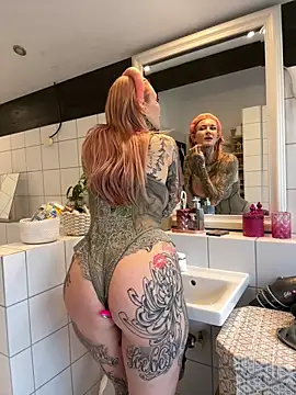 Snapshot of Stella-Kink chatting on 21, 12, 2025 Stella-Kink online show from 21, 12, 2025