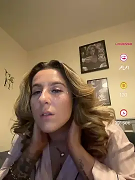 Snapshot of Miss_emilee chatting on 8, 5, 2026 Miss emilee online show from 8, 5, 2026