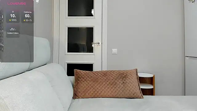 Snapshot of LunAnna chatting on 11, 3, 2025 LunAnna online show from 11, 3, 2025