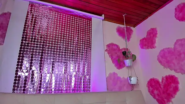 roselinedior online show from 18, 2, 2025