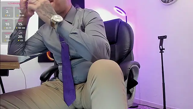 Nicolas Fellener online show from 8, 11, 2025