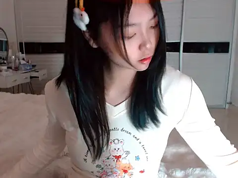 -Lucky Girl online show from 7, 1, 2025