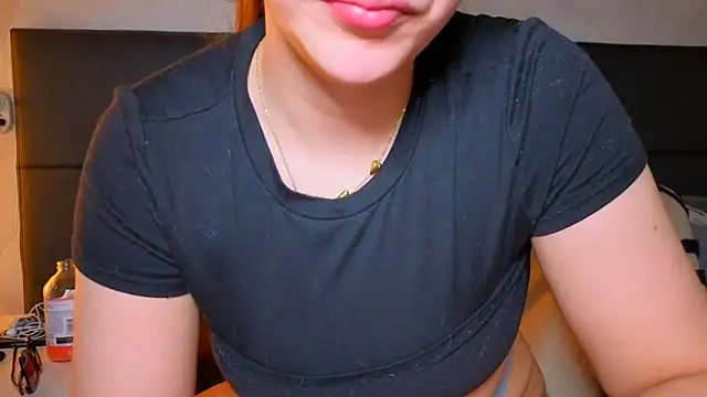 Snapshot of Sweetninaaa chatting on 26, 5, 2026 Sweetninaaa online show from 26, 5, 2026