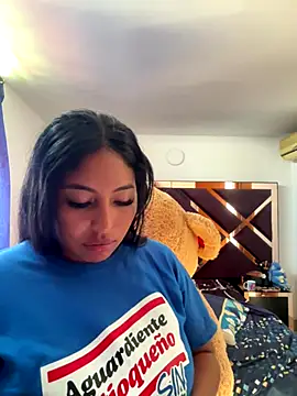 Snapshot of emmyjhonson07 chatting on 31, 10, 2025 emmyjhonson07 online show from 31, 10, 2025