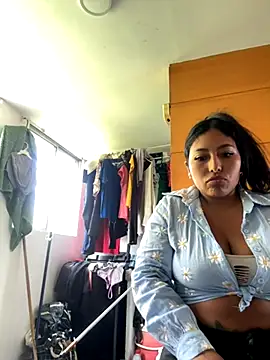 Snapshot of emmyjhonson07 chatting on 1, 12, 2025 emmyjhonson07 online show from 1, 12, 2025