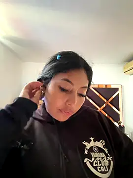 Snapshot of emmyjhonson07 chatting on 2, 12, 2025 emmyjhonson07 online show from 2, 12, 2025