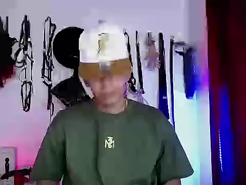 Snapshot of alex__top chatting on 17, 11, 2025 alex top online show from 17, 11, 2025