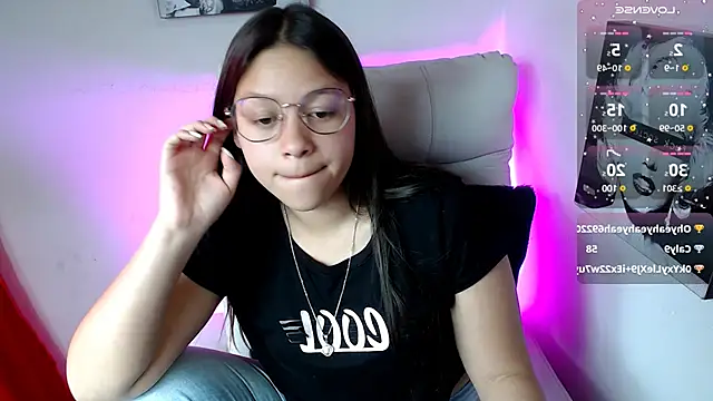 SamanthaRoldaan online show from 1, 3, 2025