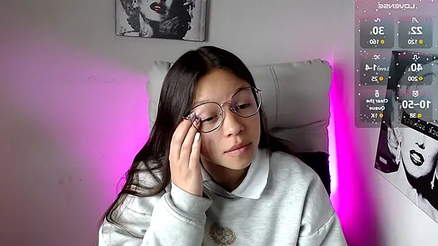 SamanthaRoldaan online show from 4, 3, 2025