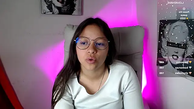 SamanthaRoldaan online show from 10, 3, 2025