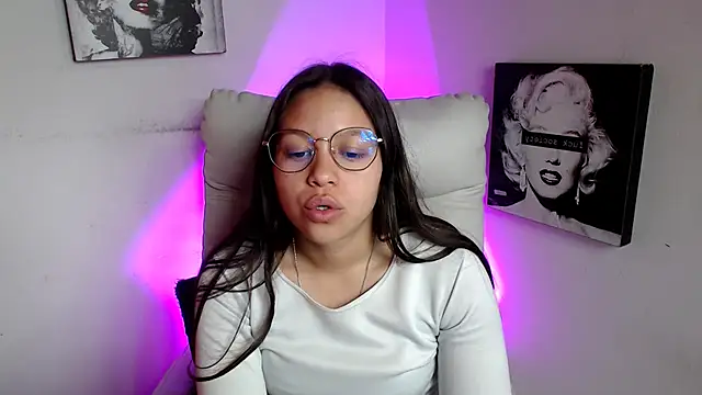 SamanthaRoldaan online show from 17, 3, 2025