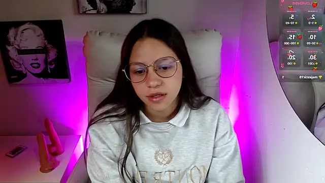 Snapshot of SamanthaRoldaan chatting on 2, 2, 2026 SamanthaRoldaan online show from 2, 2, 2026