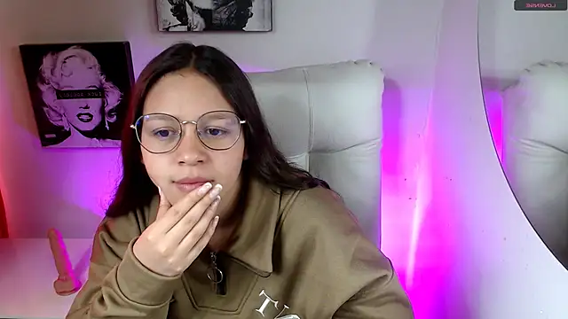 Snapshot of SamanthaRoldaan chatting on 17, 2, 2026 SamanthaRoldaan online show from 17, 2, 2026