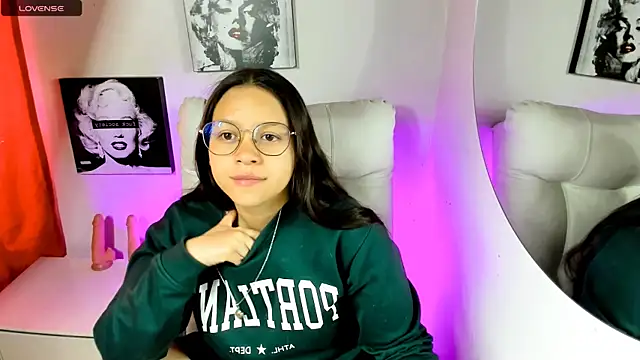 SamanthaRoldaan online show from 7, 4, 2026