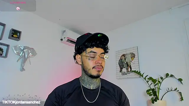 Snapshot of JordanSmiith_ chatting on 17, 1, 2026 JordanSmiith online show from 17, 1, 2026