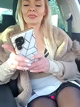 GjuliaX online show from 9, 2, 2025