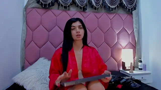 Linisprincehot69 online show from 15, 2, 2025