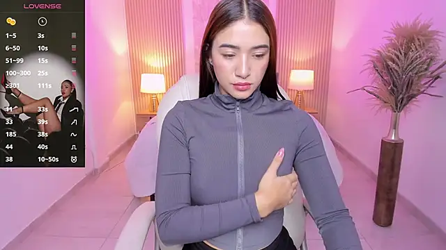 Snapshot of Antonella_Grayy chatting on 20, 12, 2025 Antonella Grayy online show from 20, 12, 2025