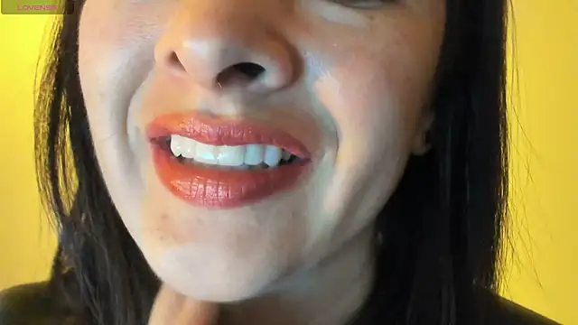 Snapshot of queen_fetish chatting on 23, 10, 2025 queen fetish online show from 23, 10, 2025