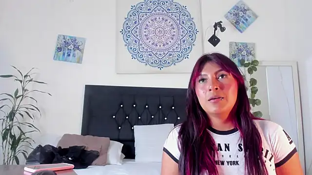 evelynjohnsoon online show from 8, 1, 2025