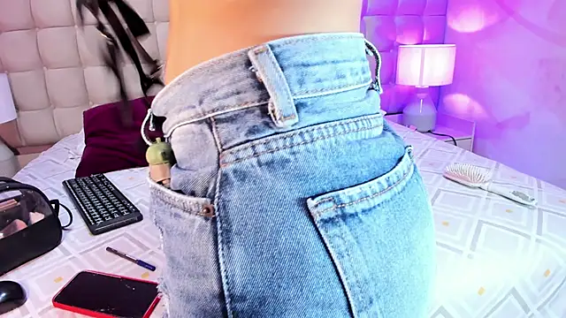 AnneDixie online show from 11, 3, 2025