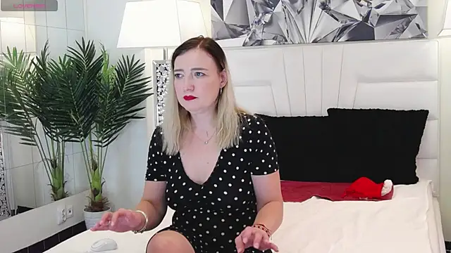 BarbieeAnn online show from 16, 12, 2024