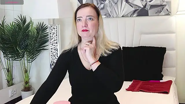 BarbieeAnn online show from 27, 12, 2024